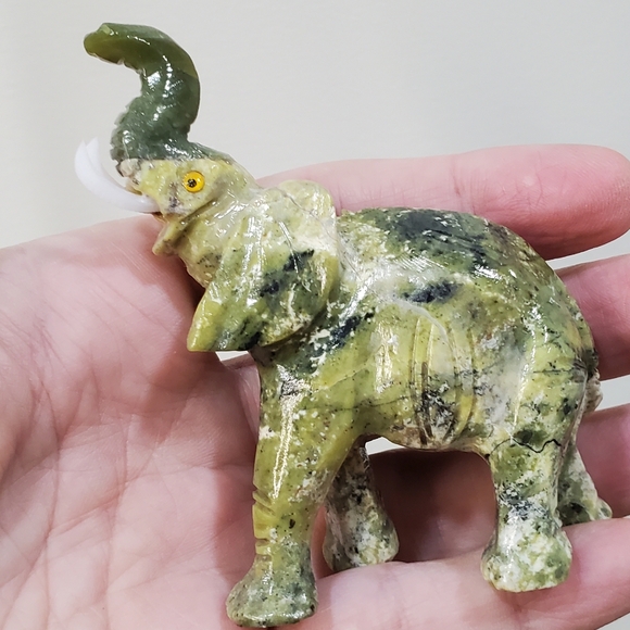 Serpentine Crystal Elephant - Picture 10 of 12